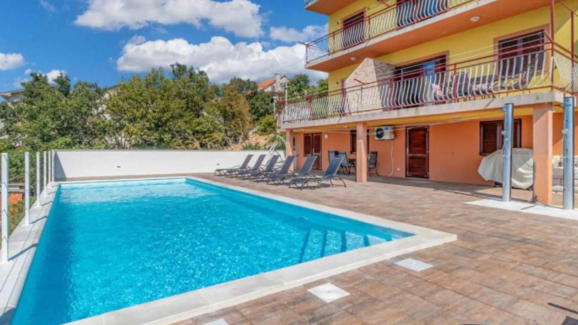 Apartments Panorama